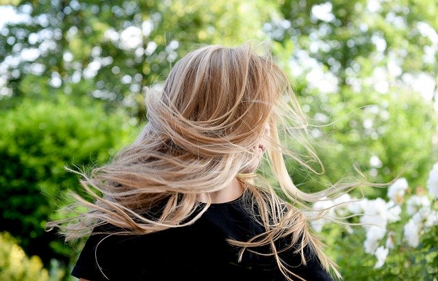 Mes cheveux gonflent : que faire ? - pidancet.fr