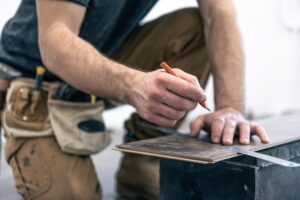 Réparer les plaques et fixations